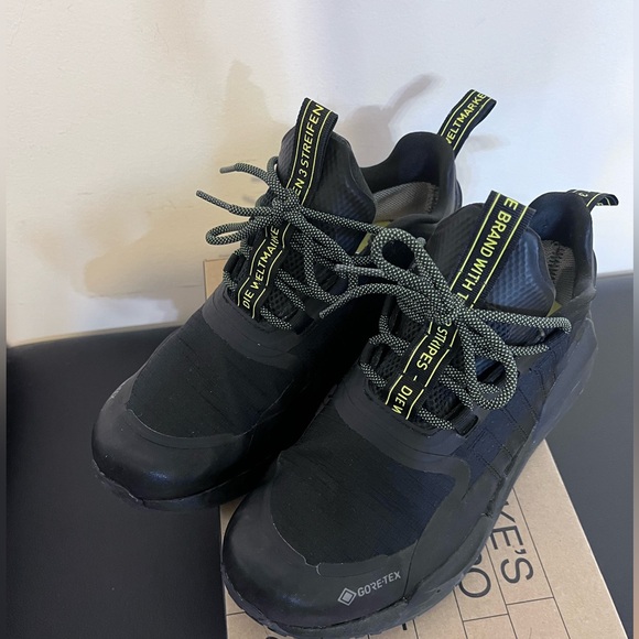 adidas NMD V3 Gore-Tex Unisex Shoes - Picture 6 of 10